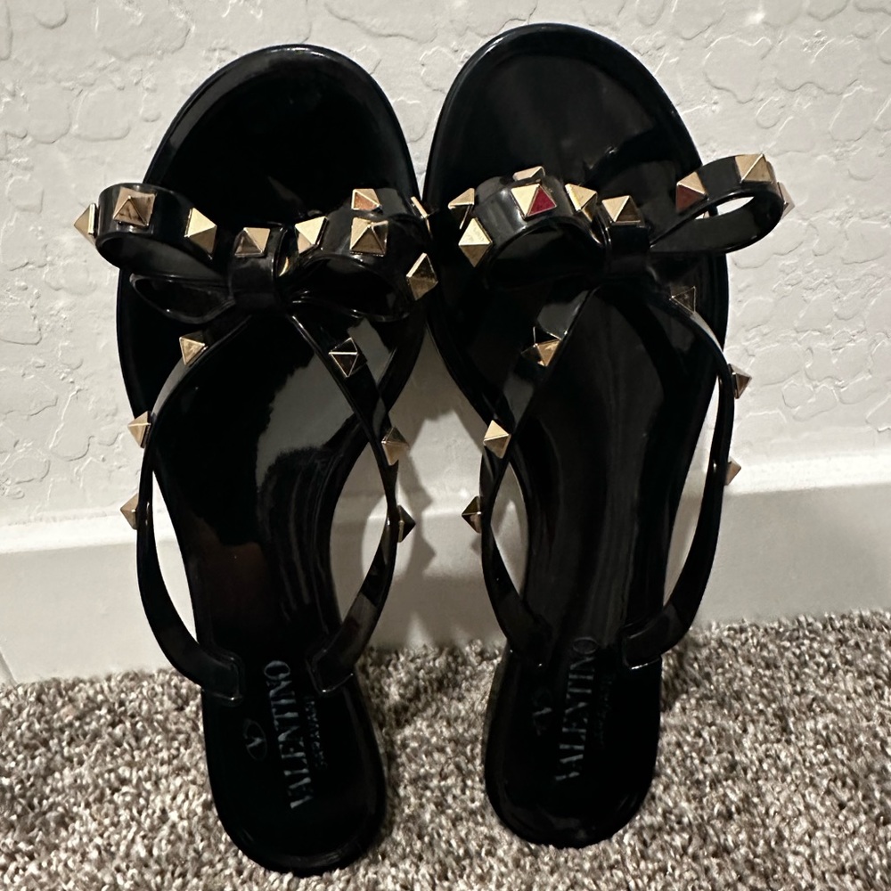 Valentino Rockstud Jelly Flip Flop PVC Thong Sandal Women's Size 38/8 Black